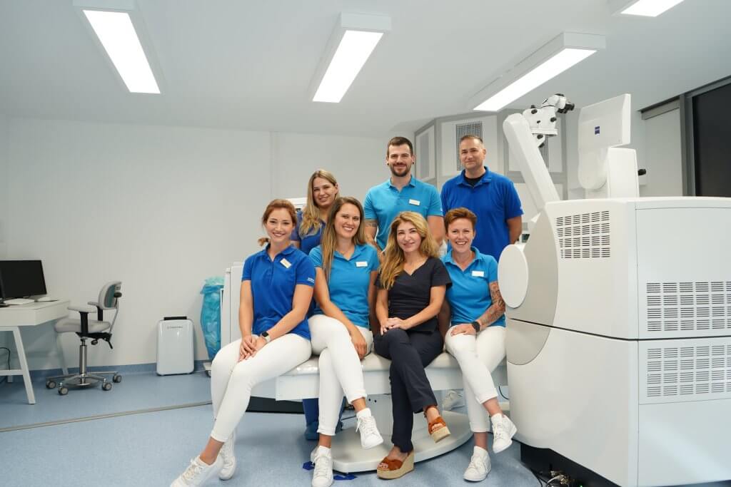 Augenärztin Bányai in Stuttgart Mitte mit Team