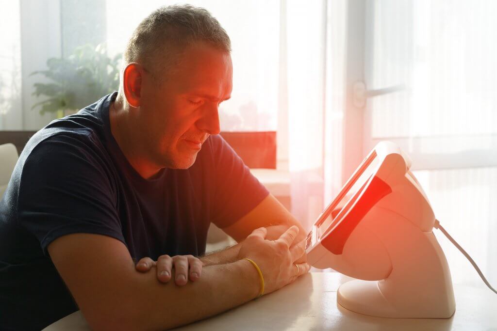 Trockene Wärme durch Rotlichtlampe als Gerstenkorn Hausmittel